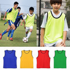 These bibs are designed to last, as well as being extremely lightweight and quick drying. The specially designed breathable 100% polyester fabric means the players will not get overheated in scorching summer weather or have to remove layers to ensure a perfect fit in the winter.
