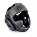 The Venum Challenger children's headgear is ideal for protecting the heads of your future champions. 